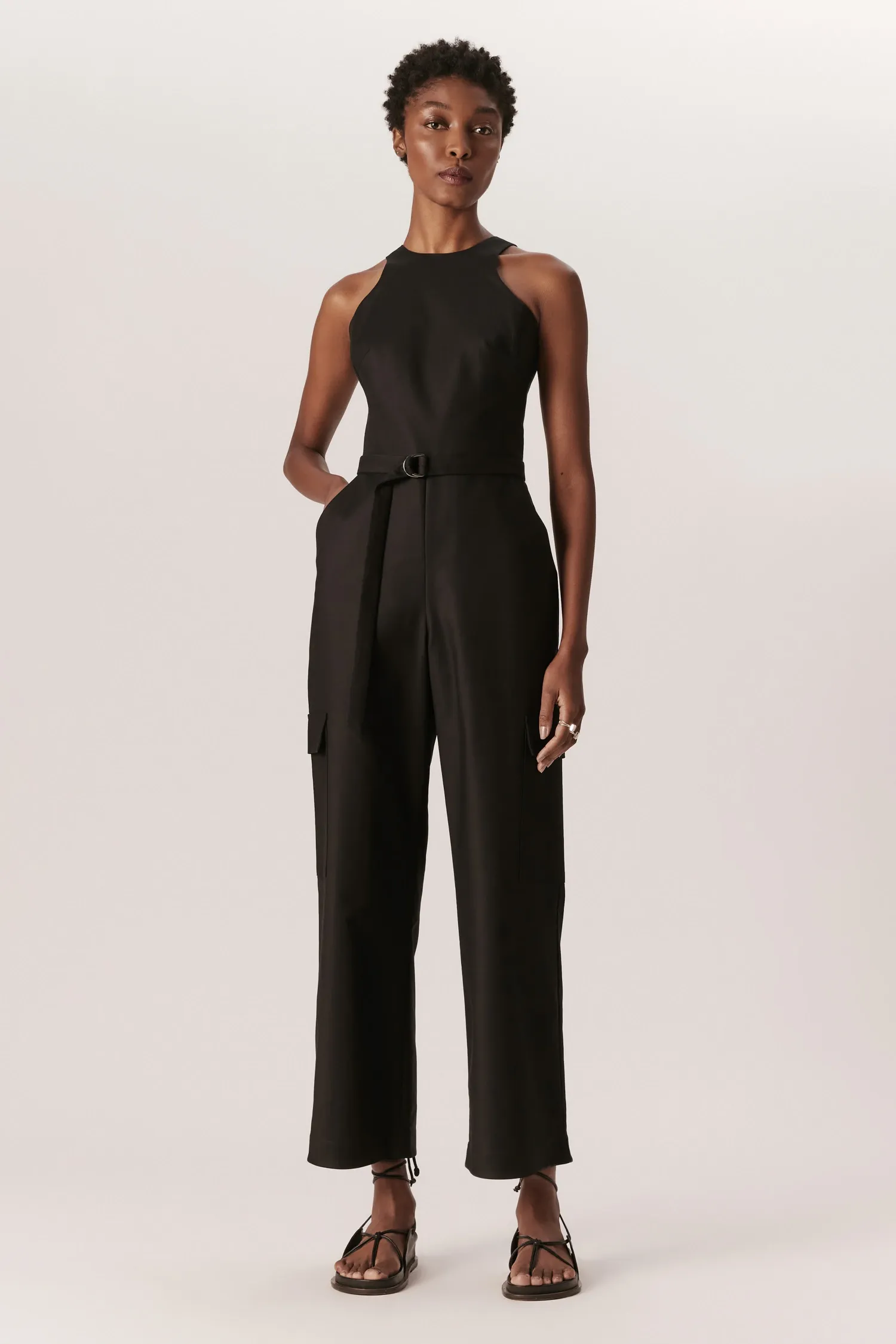 007429_MACACAO_DECOTE_ALTO_BOLSO_CARGO_PRETO_ANDREAMARQUES -3-